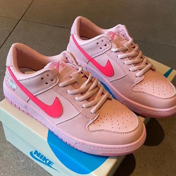 Nike Shoes - Nike Women's dunks triple pink